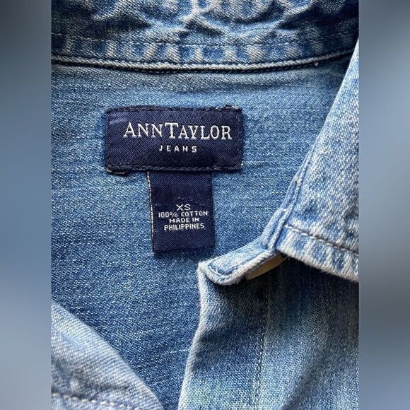 Ann Taylor Jeans Women's Shirt with Accent on Waist Blue Size XS - Picture 9 of 10